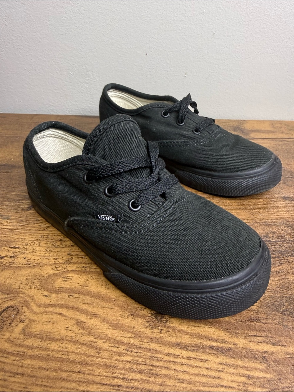 Vans Kids Black Canvas Lace-Up Sneakers Size 10